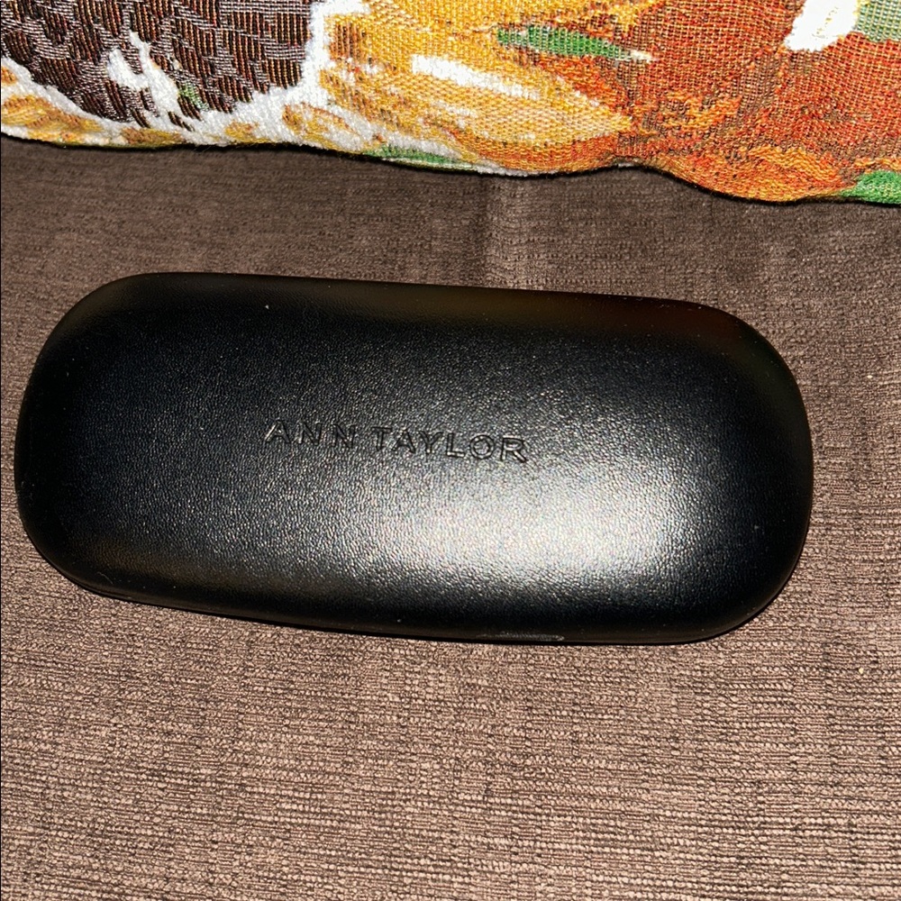 Ann Taylor Elegant Black Eyewear Case - Picture 2 of 4